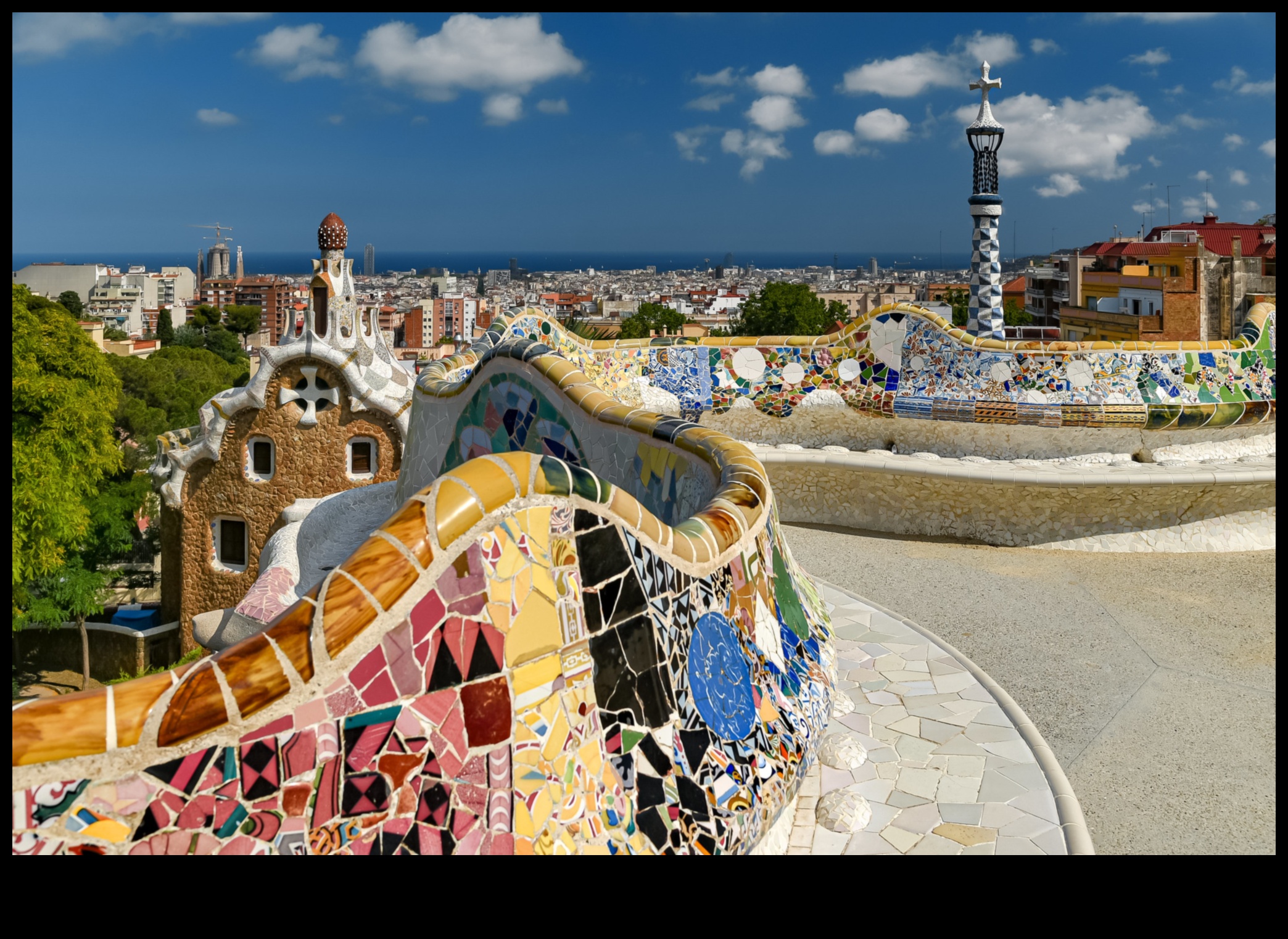 Mozaic Microcosm Un mozaic de atracții locale 4 Mozaic Microcosm: Împreună frumusețea atracțiilor locale