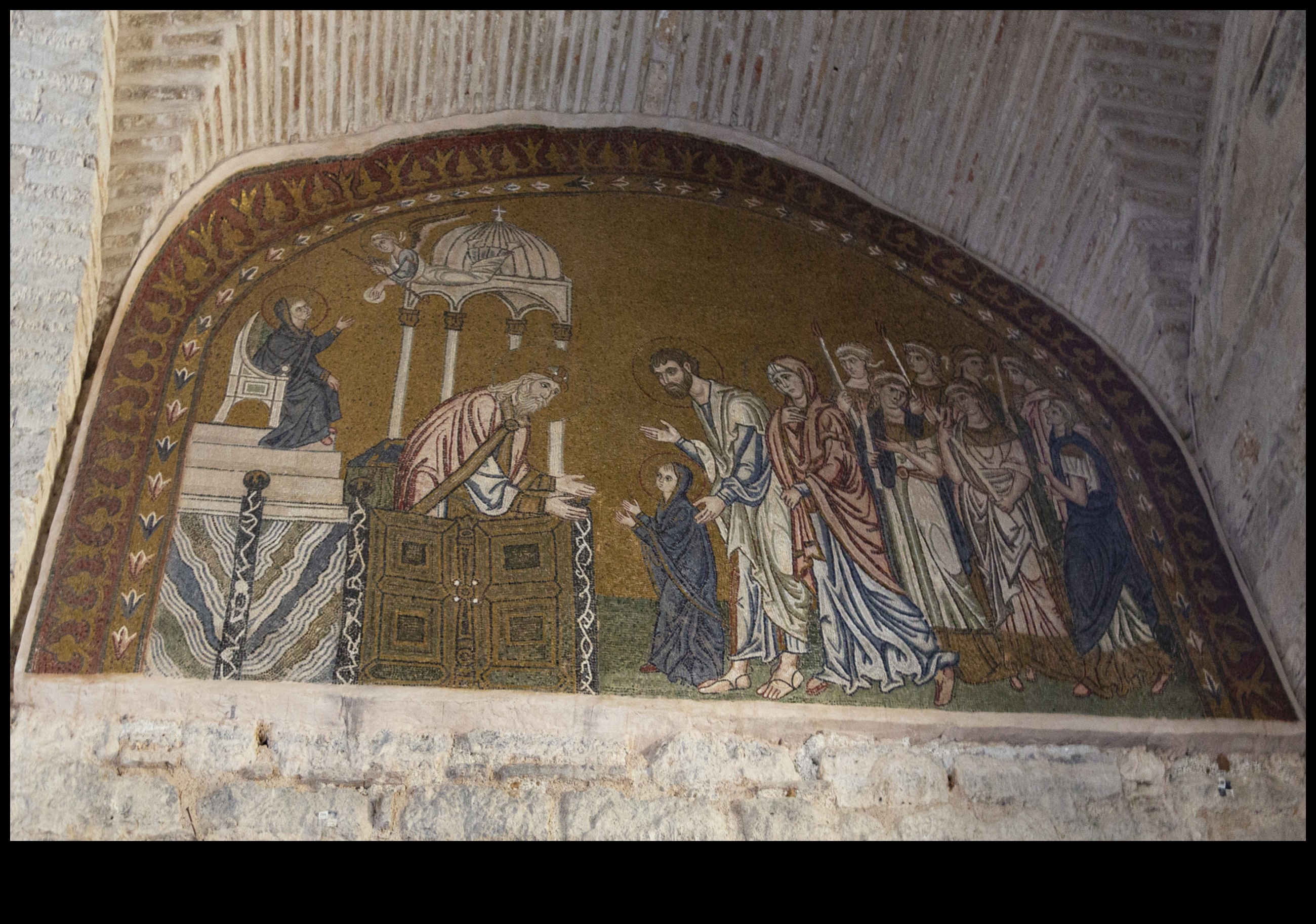 Mozaic Microcosm Un mozaic de atracții locale 2 Mozaic Microcosm: Împreună frumusețea atracțiilor locale