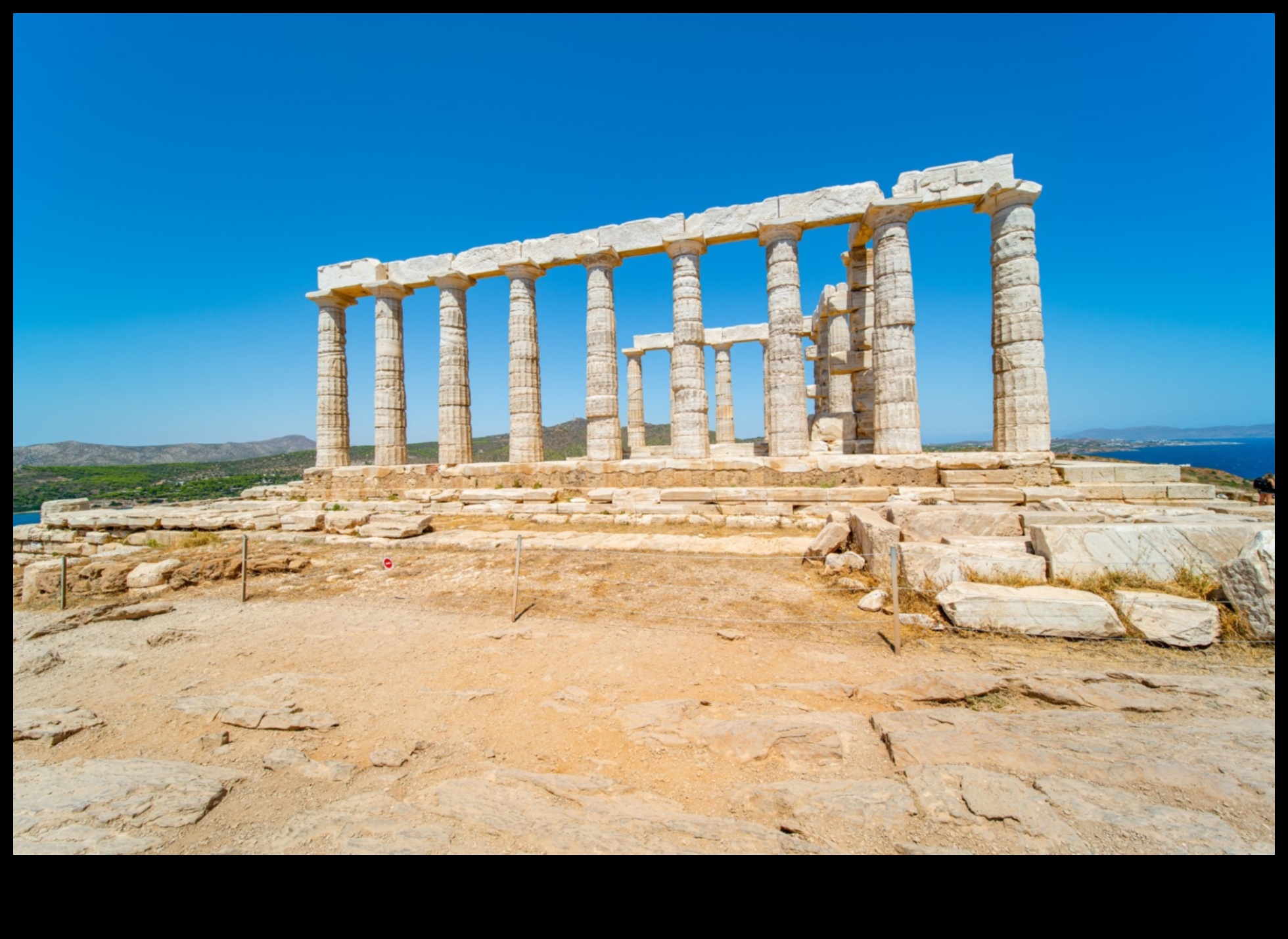 Stâlpii trecutului Un tur al siturilor istorice onorate de timp 2 Stâlpii trecutului: Sărbătorirea siturilor istorice onorate de timp