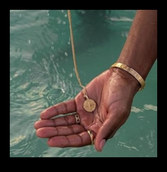 Romantism radiant: lasa dragostea sa straluceasca cu colectia noastra de bratari romantice