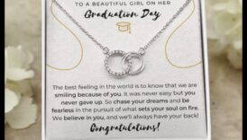 Dazzling Dreams Un set de bijuterii supra a vă a protegui să vă urmăriți visele 2 Vise orbitoare: Urmăriți-vă visele cu setul nostru de bijuterii de vis