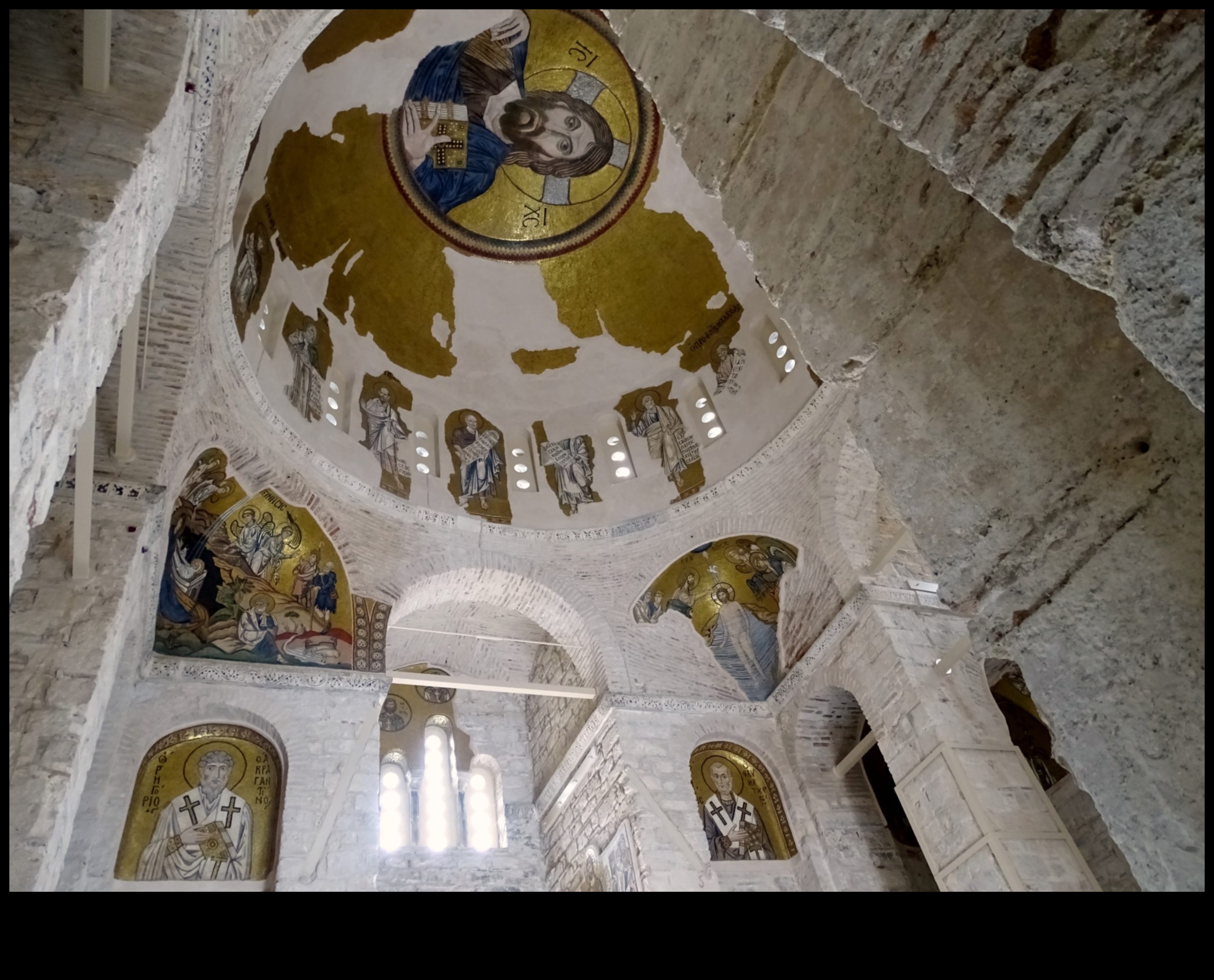 Mozaic Microcosm Un mozaic de atracții locale 1 Mozaic Microcosm: Împreună frumusețea atracțiilor locale